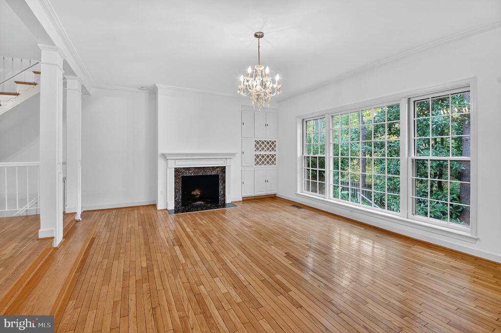 5139 WESTBARD AVENUE Unit: 21