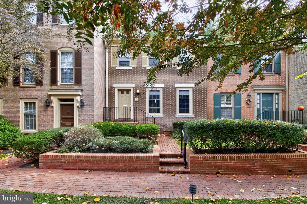 5139 WESTBARD AVENUE Unit: 21
