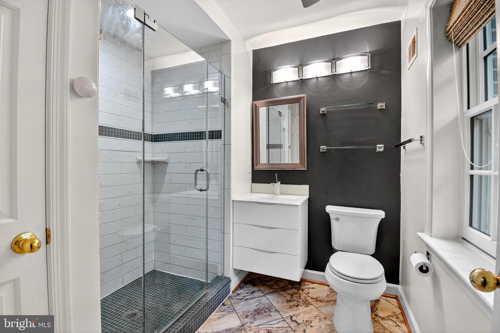 5139 WESTBARD AVENUE Unit: 21