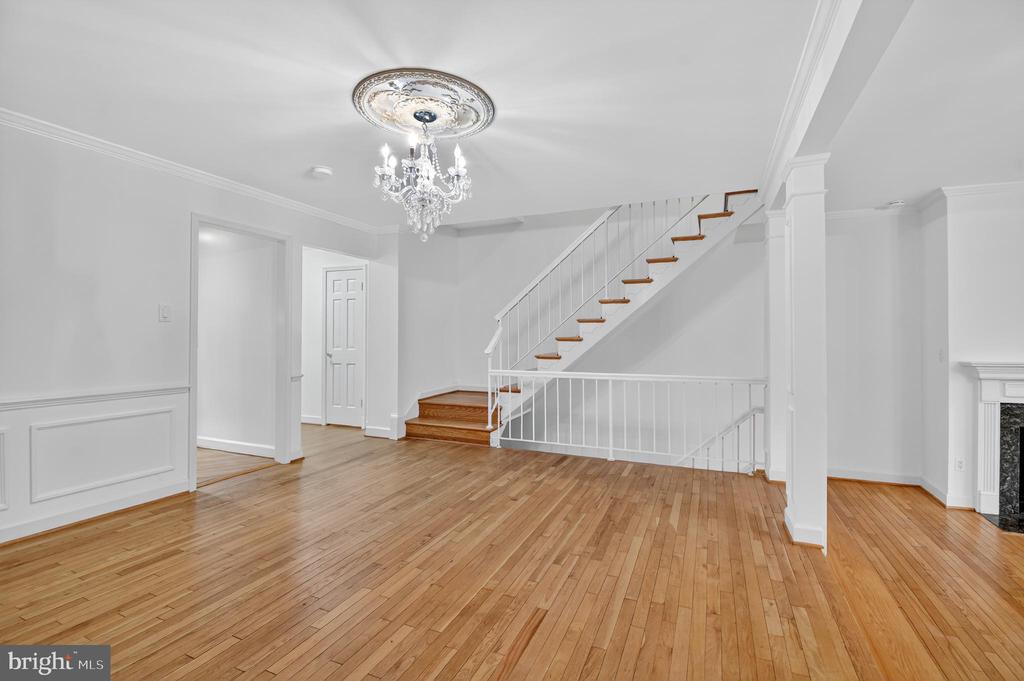 5139 WESTBARD AVENUE Unit: 21