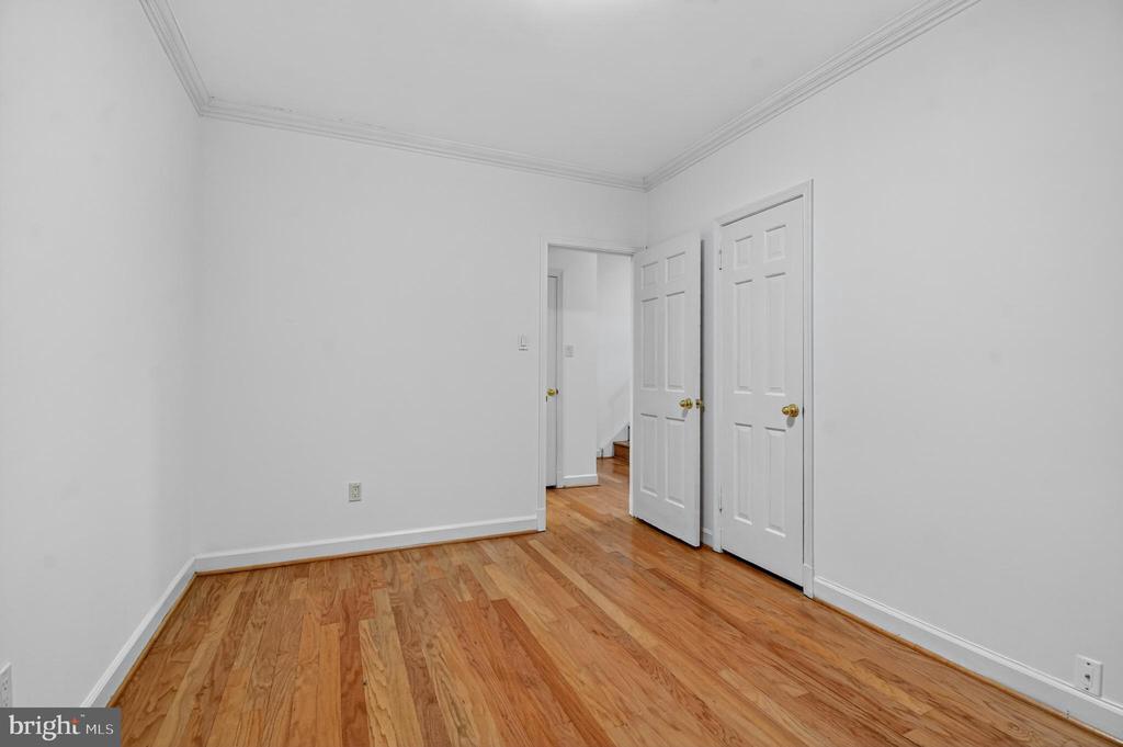5139 WESTBARD AVENUE Unit: 21