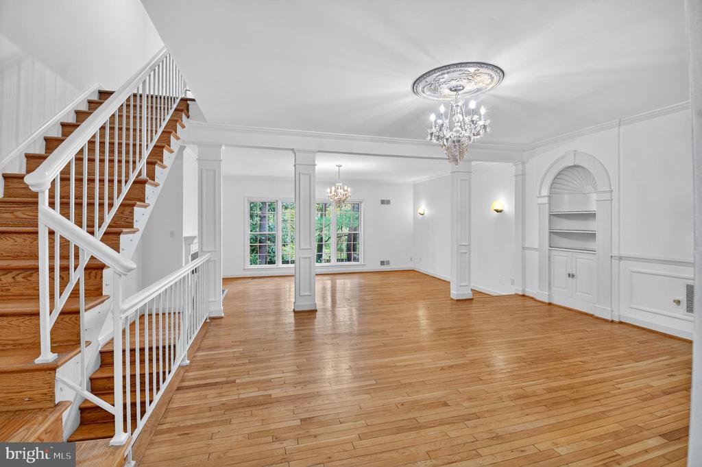 5139 WESTBARD AVENUE Unit: 21