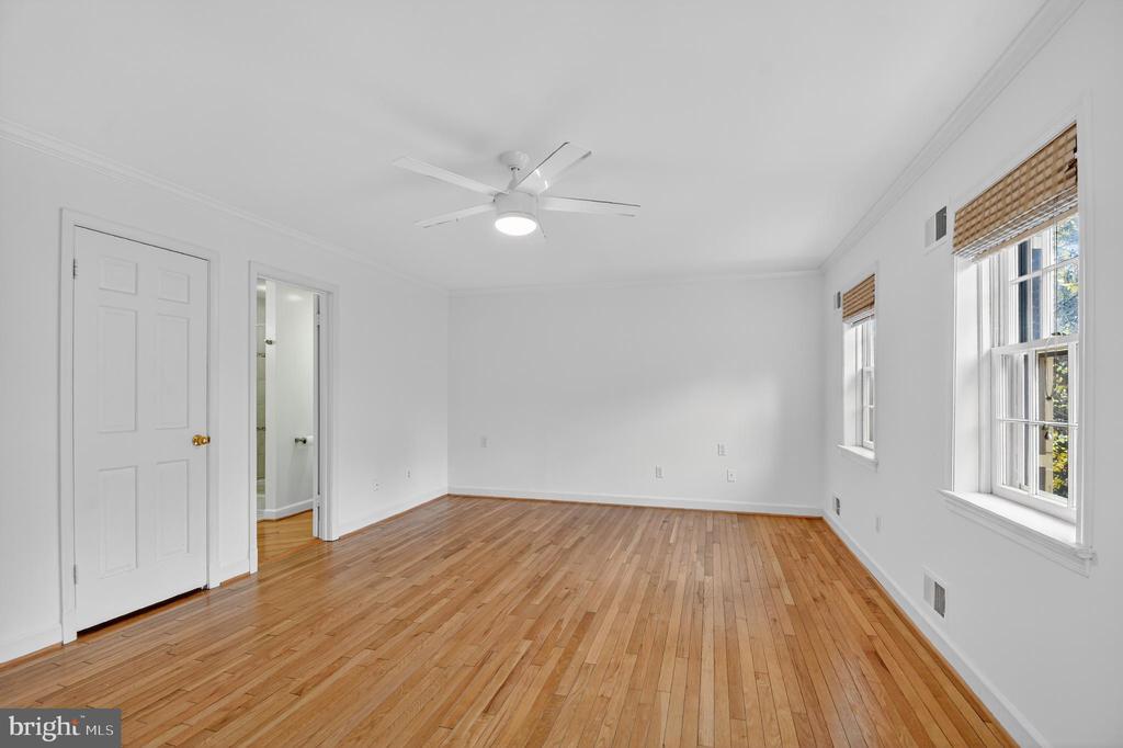 5139 WESTBARD AVENUE Unit: 21