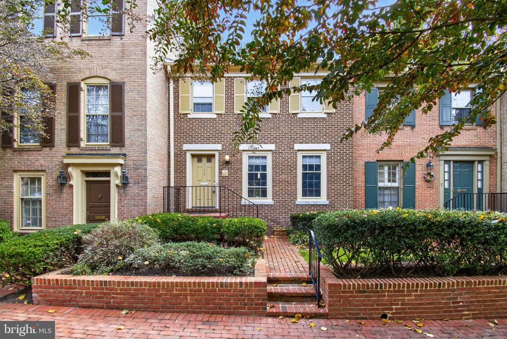 5139 WESTBARD AVENUE Unit: 21