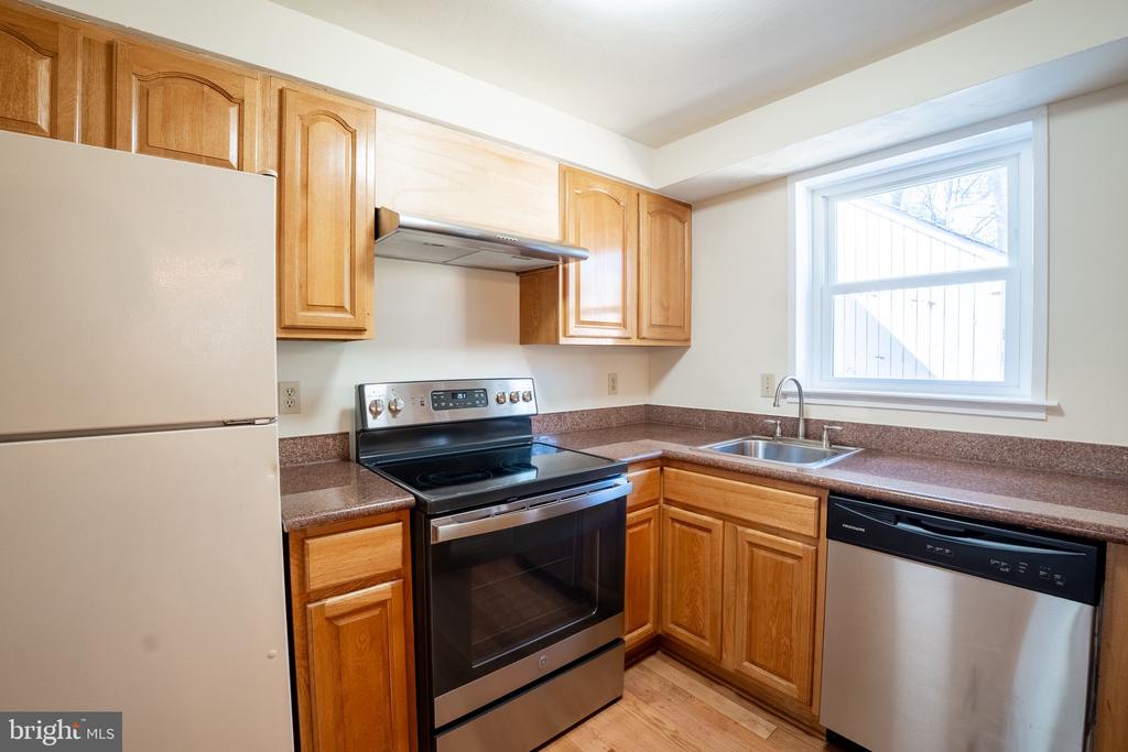 12136 BENTRIDGE PLACE