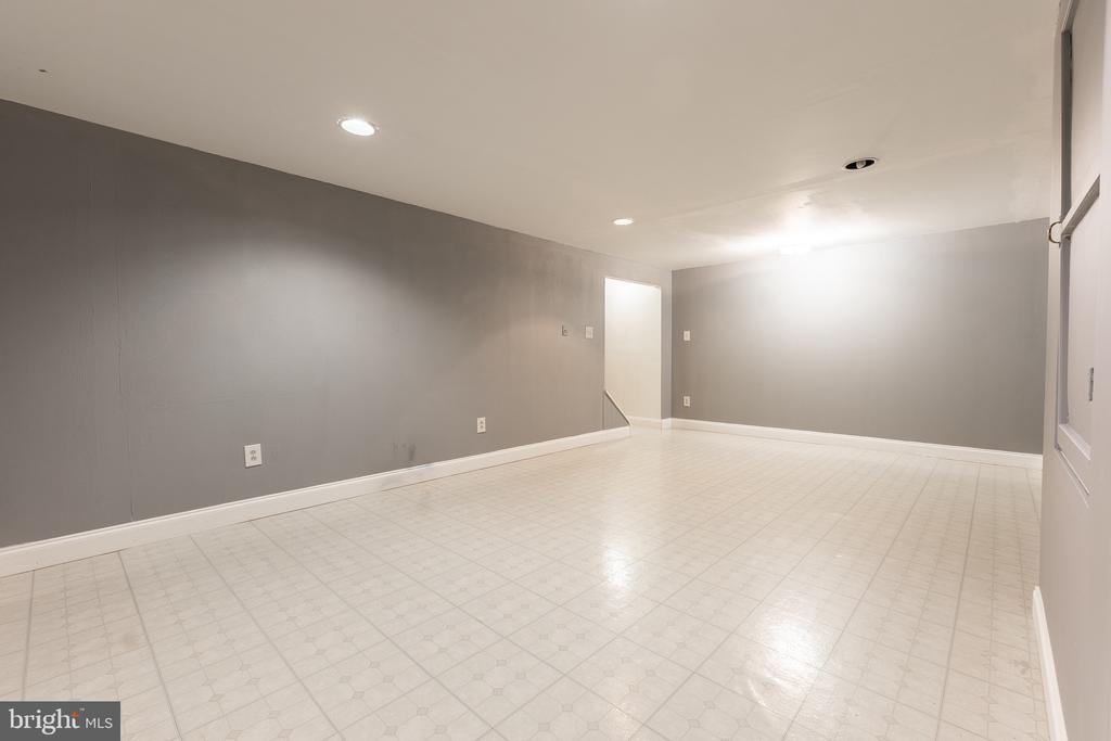 12136 BENTRIDGE PLACE