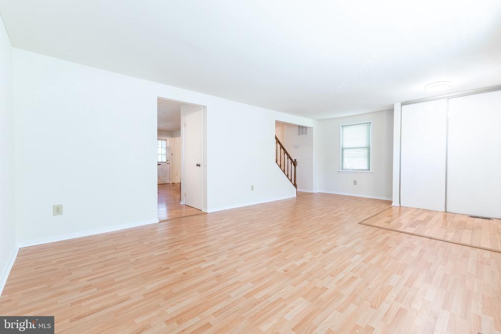12136 BENTRIDGE PLACE