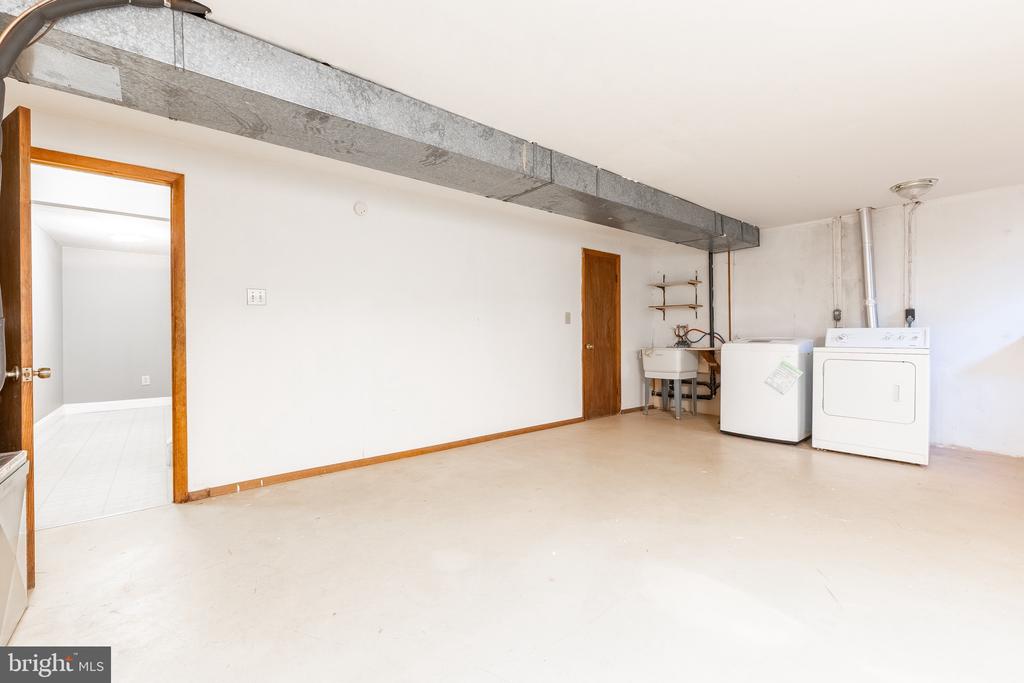 12136 BENTRIDGE PLACE