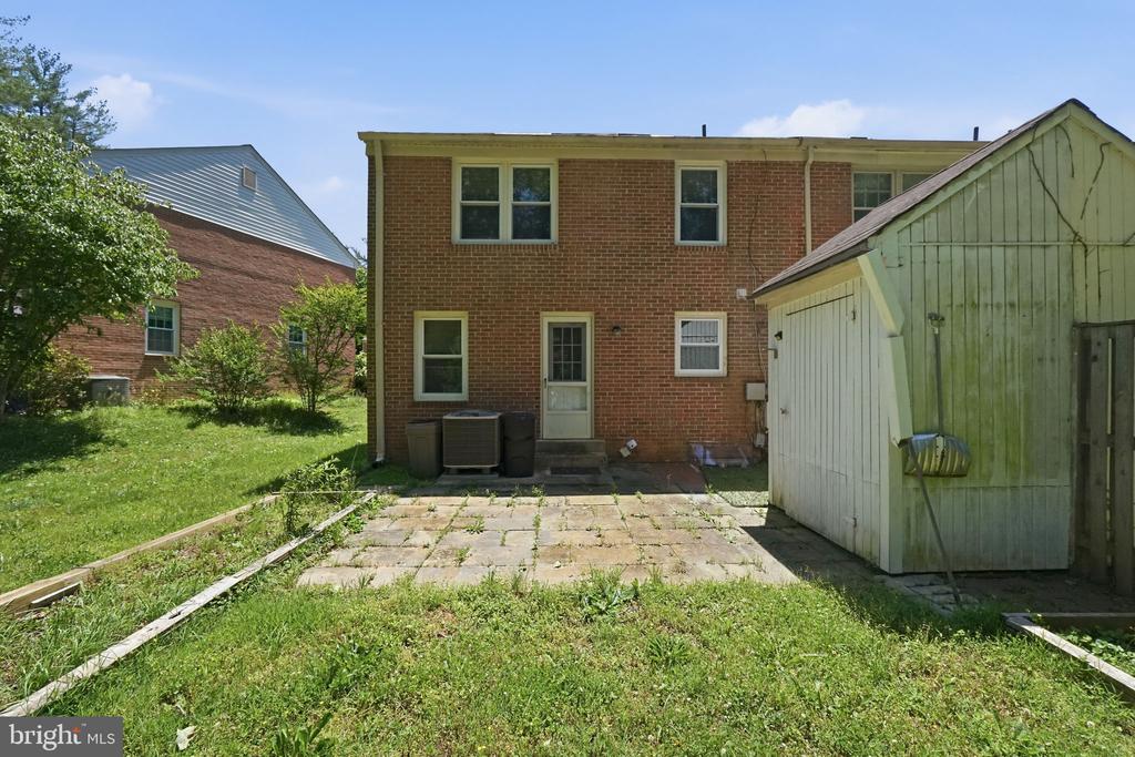 12136 BENTRIDGE PLACE