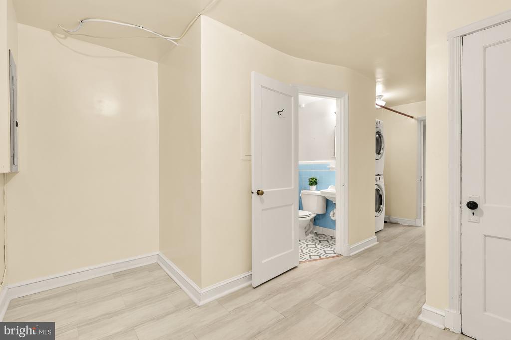 1102 DALE DRIVE