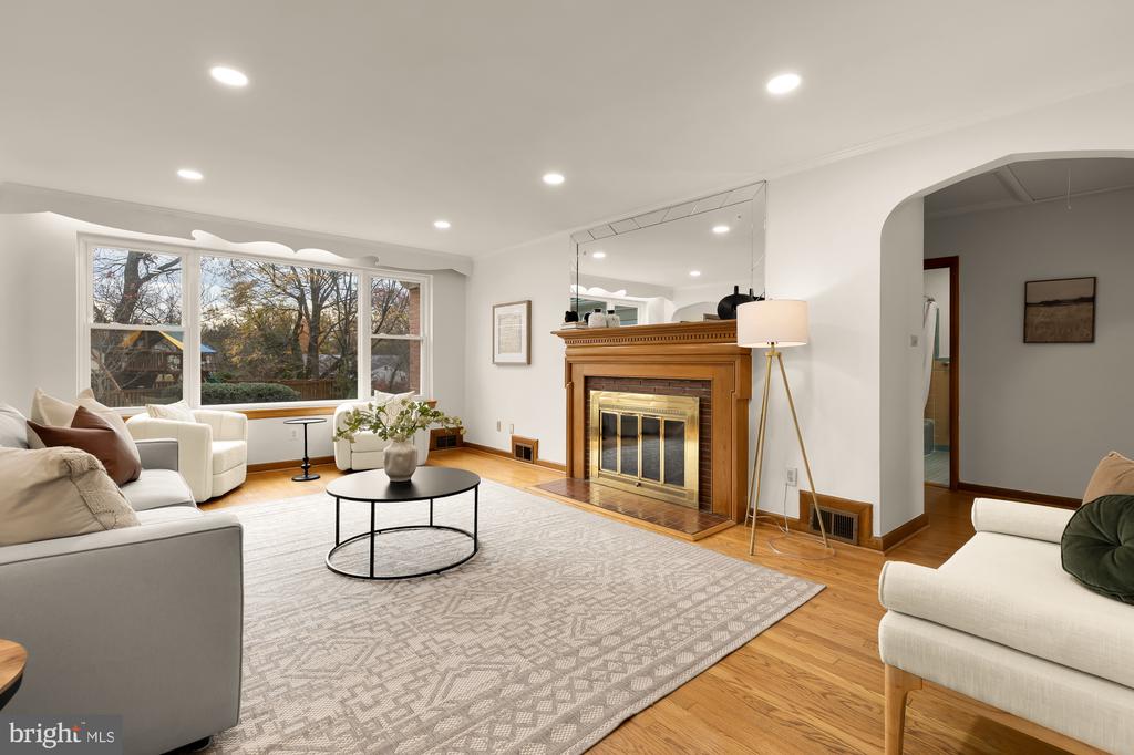 1102 DALE DRIVE