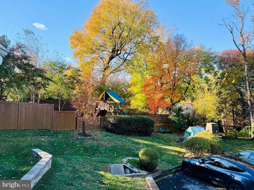 1102 DALE DRIVE