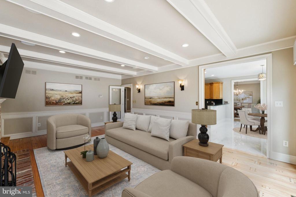 10605 RIVER OAKS LANE