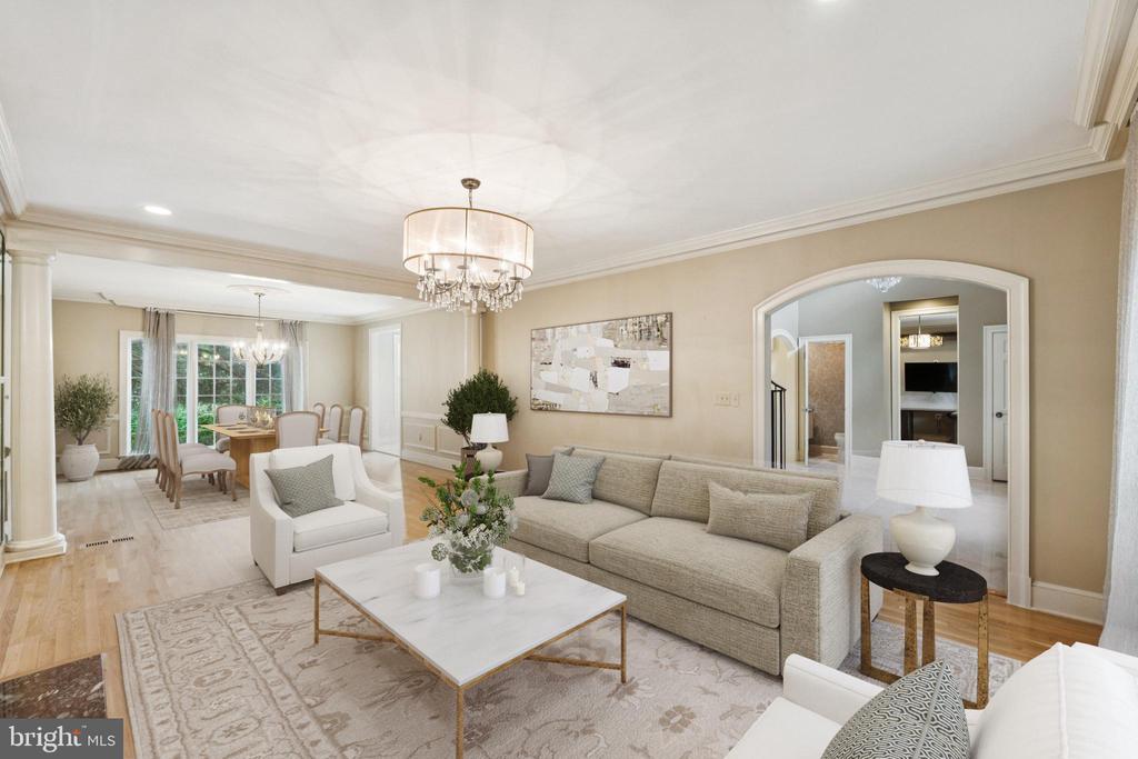 10605 RIVER OAKS LANE