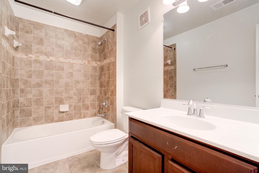 11605 GEORGIA AVENUE Unit: 11605