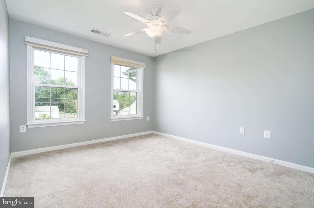 11605 GEORGIA AVENUE Unit: 11605