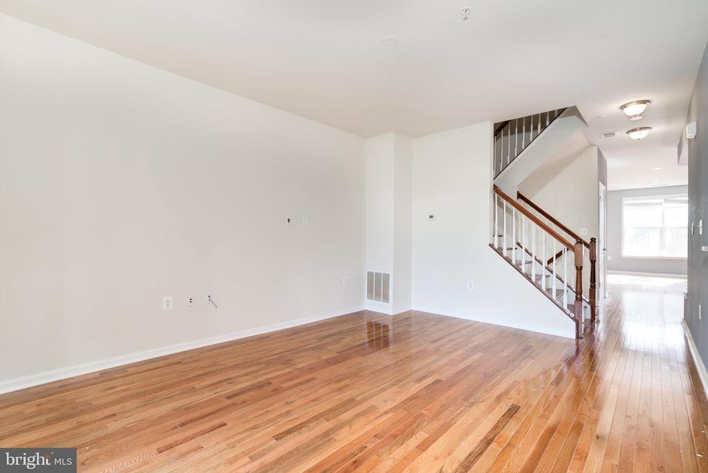 11605 GEORGIA AVENUE Unit: 11605