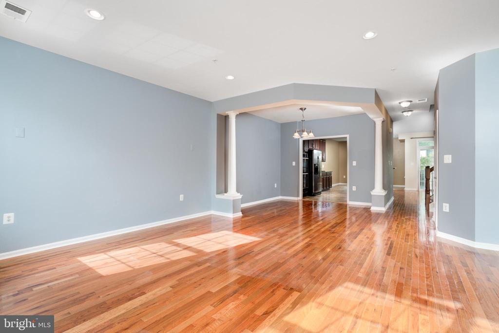 11605 GEORGIA AVENUE Unit: 11605