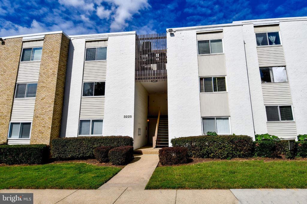 3225 UNIVERSITY BOULEVARD W Unit: 22
