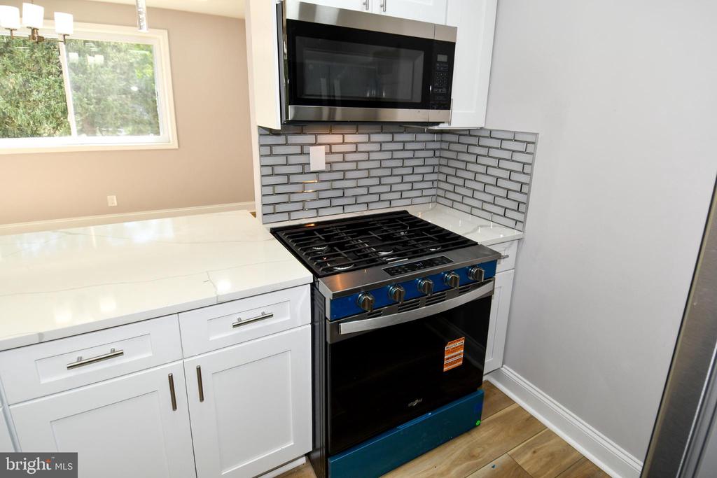 3225 UNIVERSITY BOULEVARD W Unit: 22