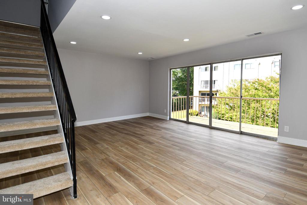 3225 UNIVERSITY BOULEVARD W Unit: 22