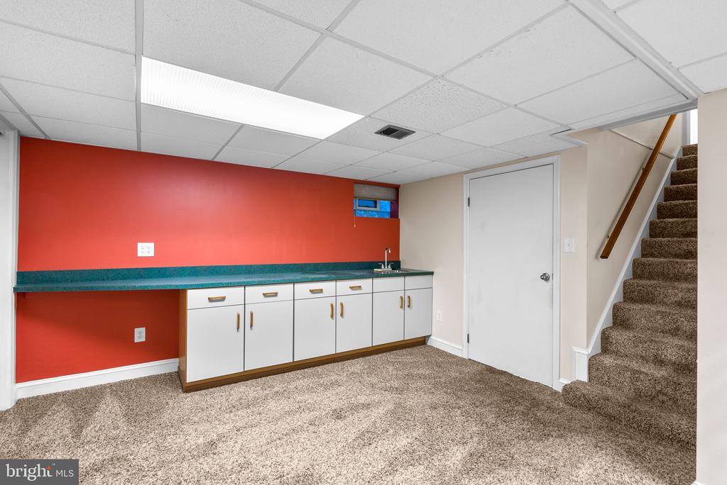 10319 CHERRY TREE LANE