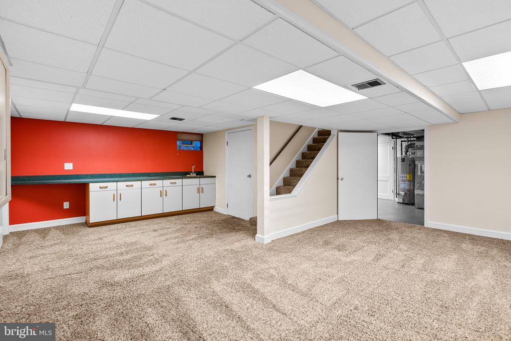 10319 CHERRY TREE LANE