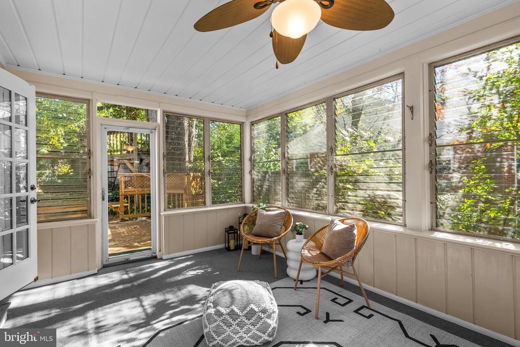 10319 CHERRY TREE LANE