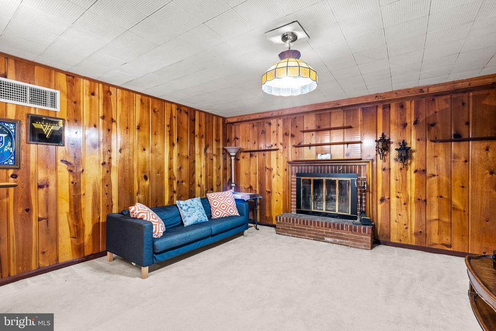 3122 HELSEL DRIVE