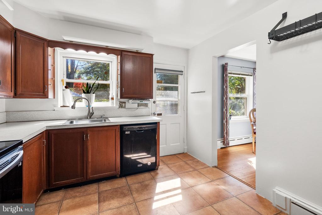 3122 HELSEL DRIVE