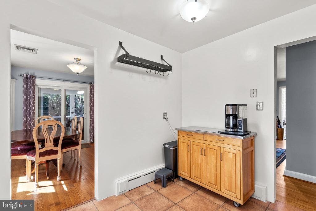 3122 HELSEL DRIVE