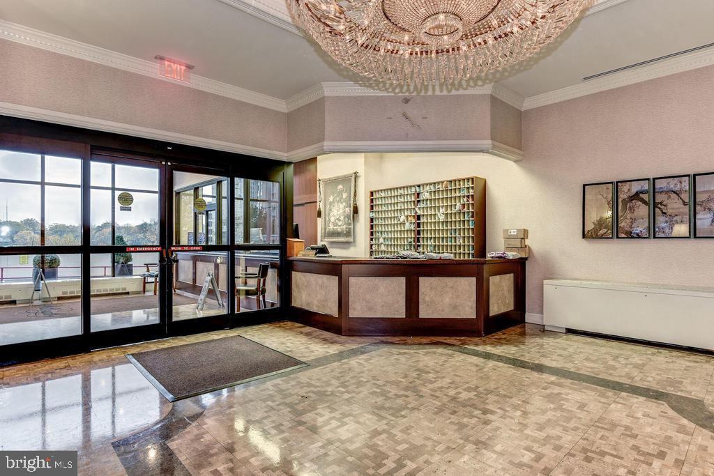 5500 FRIENDSHIP BOULEVARD Unit: 816N