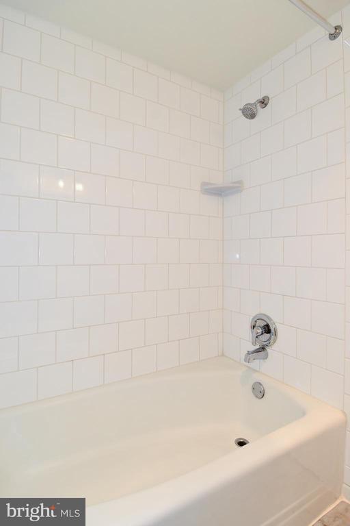 5500 FRIENDSHIP BOULEVARD Unit: 816N