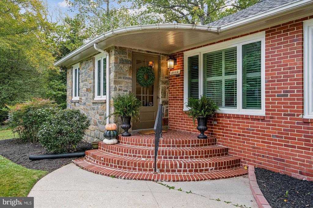 10522 SWEETBRIAR PARKWAY