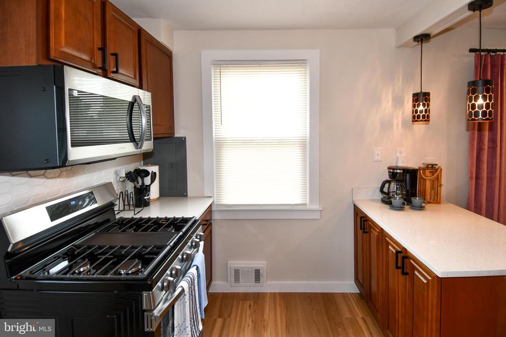 503 WOODSTON ROAD