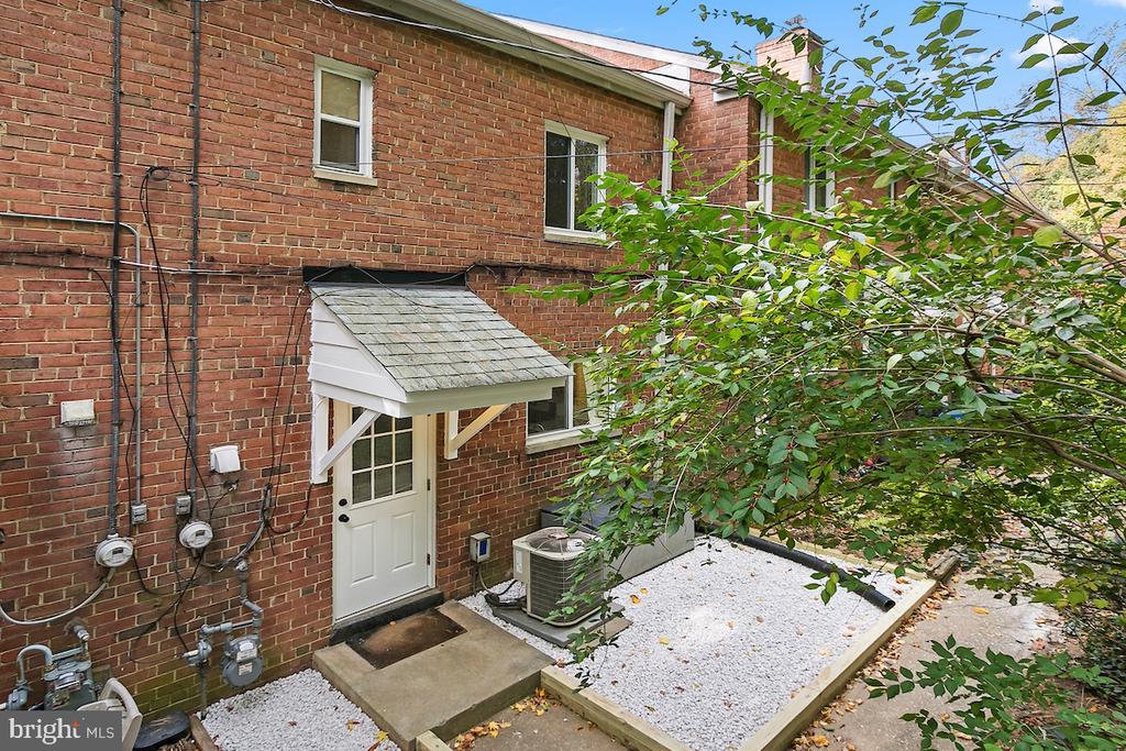9003 MANCHESTER ROAD Unit: 9003