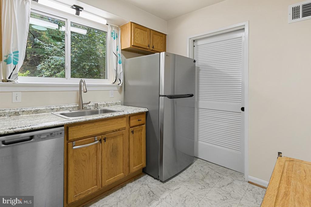 9003 MANCHESTER ROAD Unit: 9003
