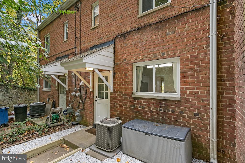 9003 MANCHESTER ROAD Unit: 9003