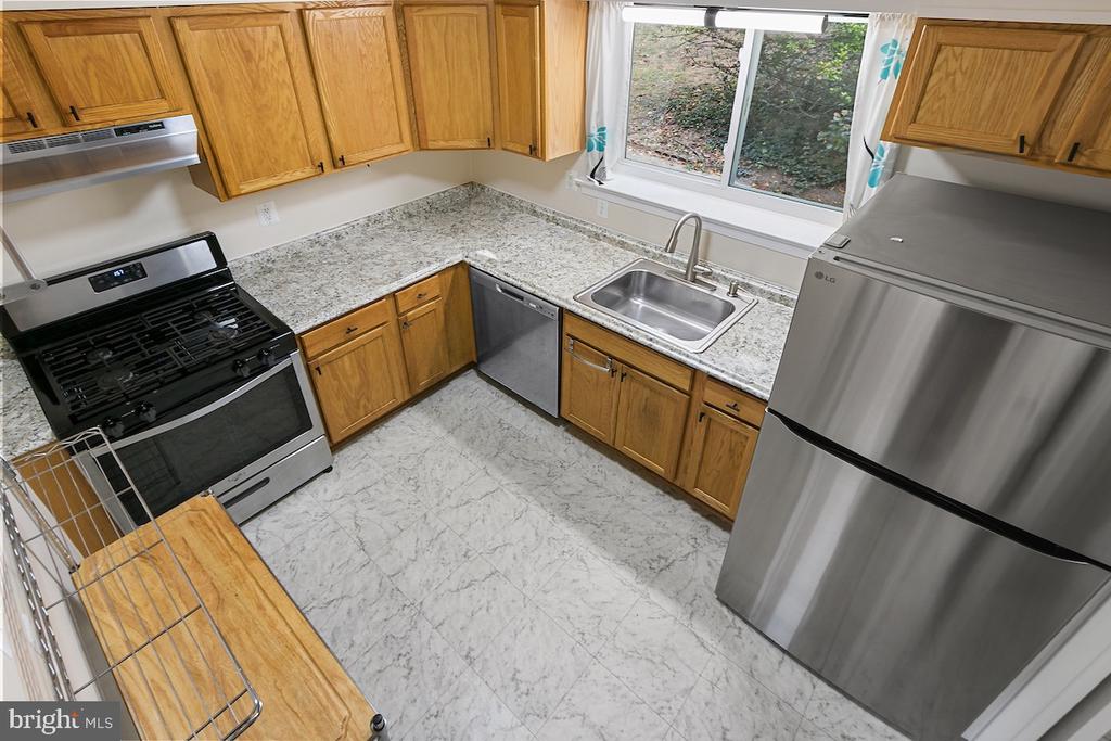9003 MANCHESTER ROAD Unit: 9003