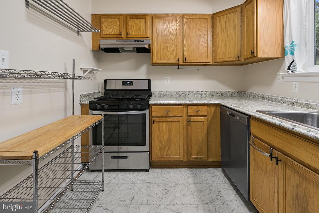 9003 MANCHESTER ROAD Unit: 9003