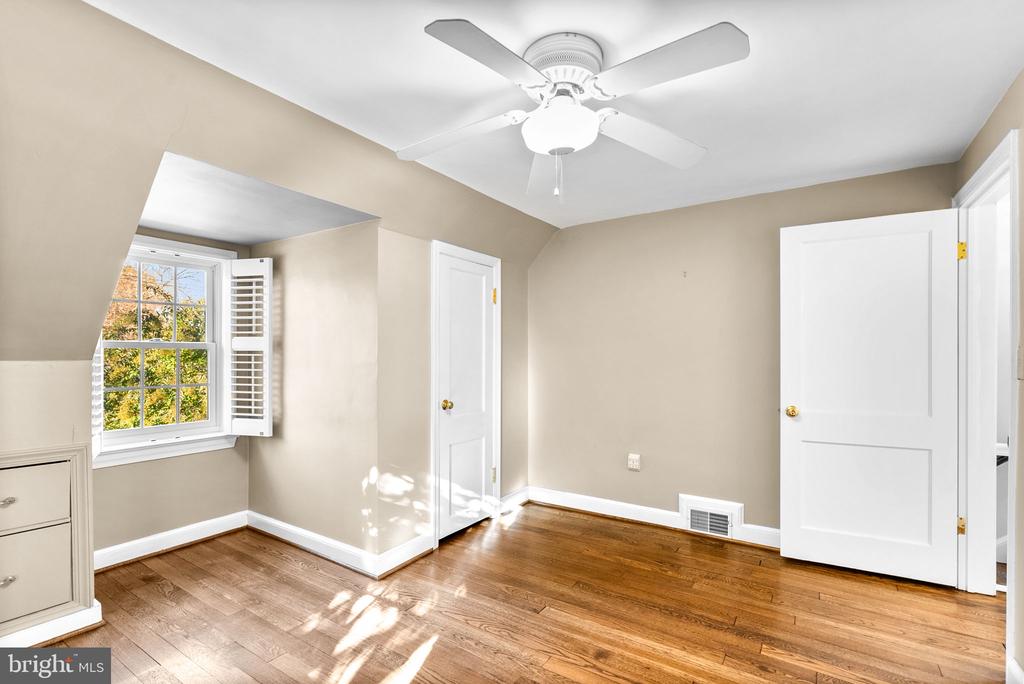 315 HILLMOOR DRIVE