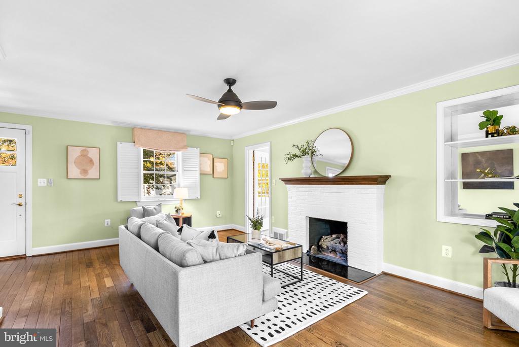 315 HILLMOOR DRIVE