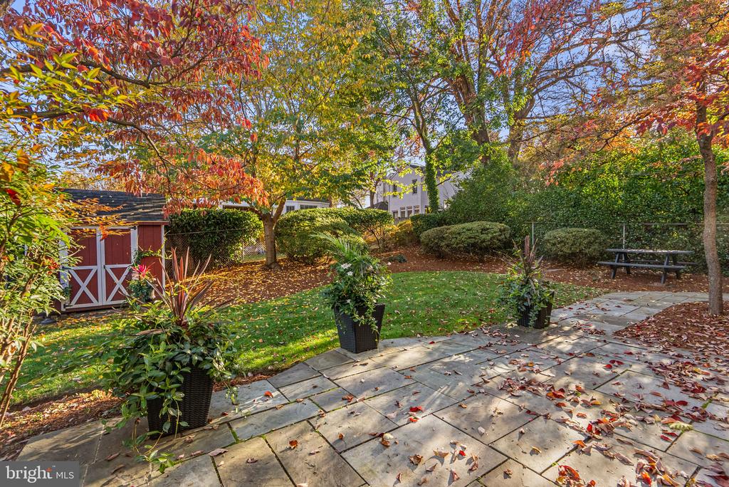 315 HILLMOOR DRIVE