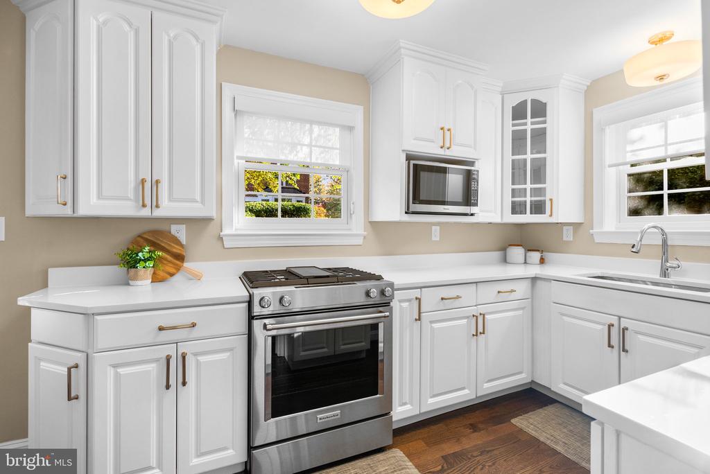 315 HILLMOOR DRIVE