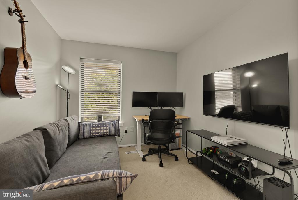 47 DUDLEY COURT Unit: 18