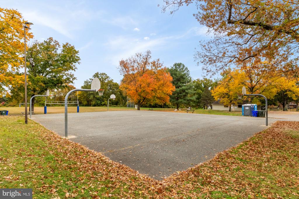 47 DUDLEY COURT Unit: 18