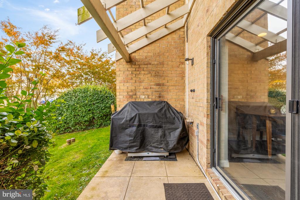 47 DUDLEY COURT Unit: 18