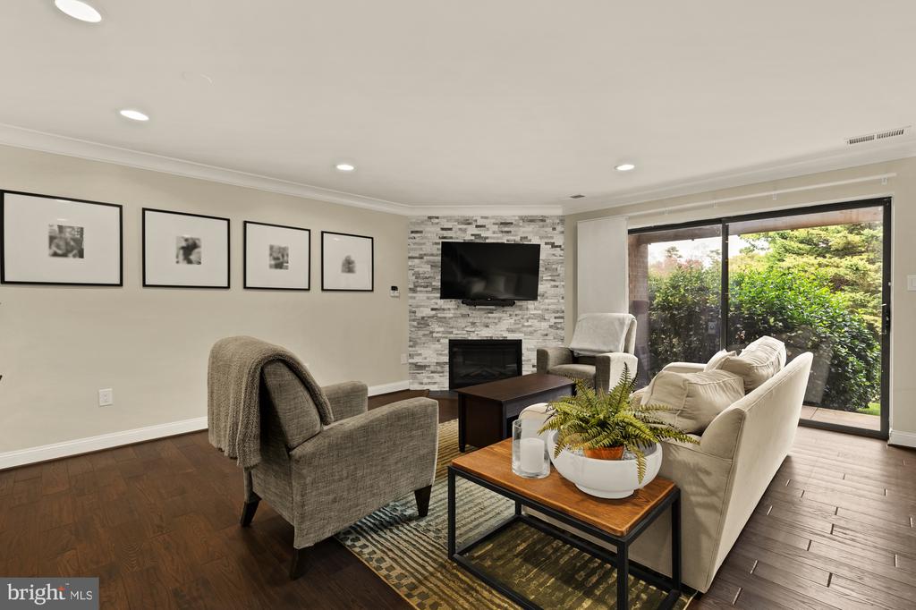 47 DUDLEY COURT Unit: 18