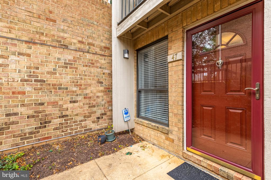 47 DUDLEY COURT Unit: 18