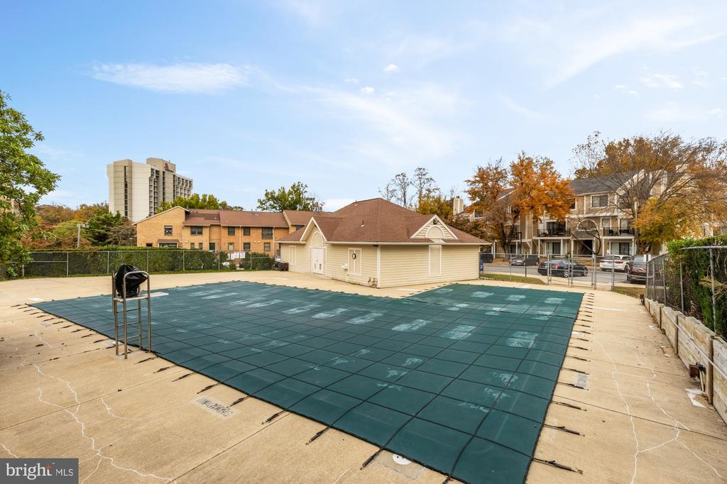 47 DUDLEY COURT Unit: 18